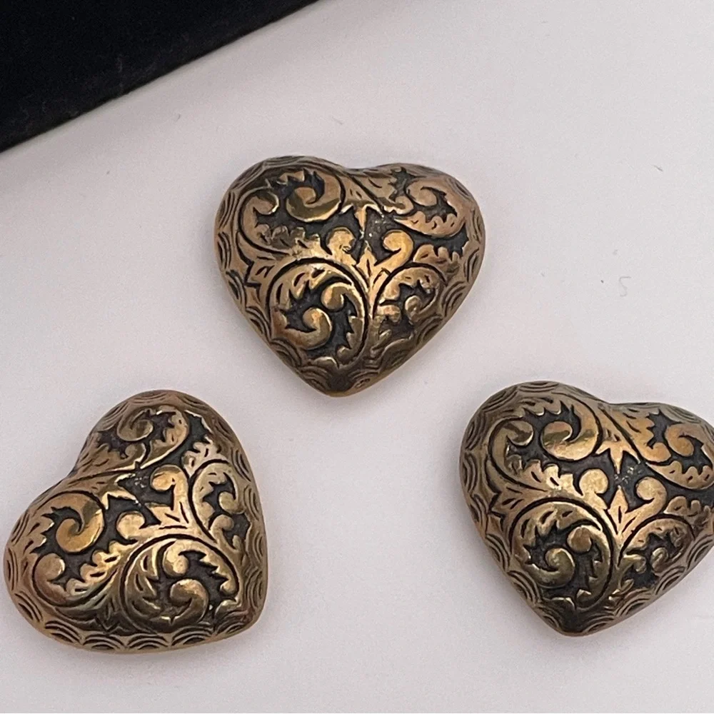 Vintage Heart Victorian Inspired Ballet Core Coquette Regency Button Covers